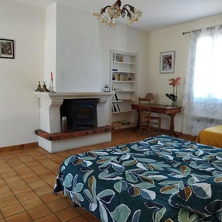 Maison De Campagne Au Coeur D'Un Elevage De Poneys Connemara Le Landreau エクステリア 写真